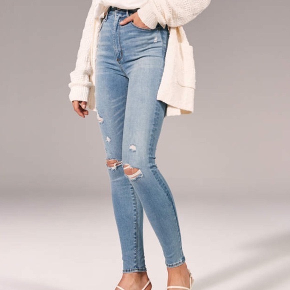 A&F Ripped Ultra High Rise Super Skinny Jean - Picture 3 of 7